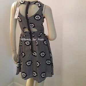 sleeveless Floral Dress with cutout zip up back